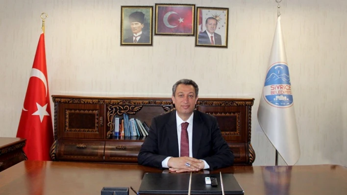 Sivrice Belediye Başkanı Ebubekir Irmak Ak Parti’ye Geçtiğini Açıkladı